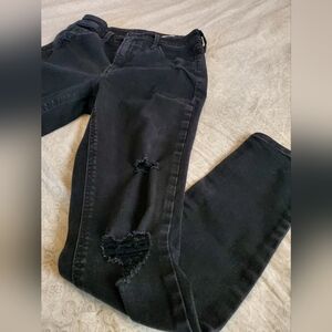 Old Navy size 2 Rockstar Super Skinny black high-rise jeans
